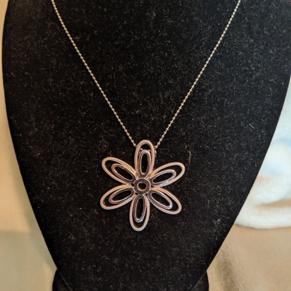 Six Petal Flower Pendant Necklace